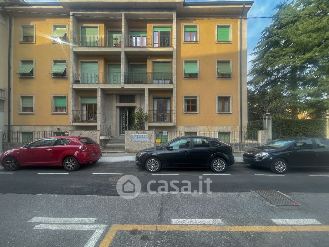 Negozio/Locale commerciale in Affitto in Via Gerolamo Savoldo 3 a Brescia