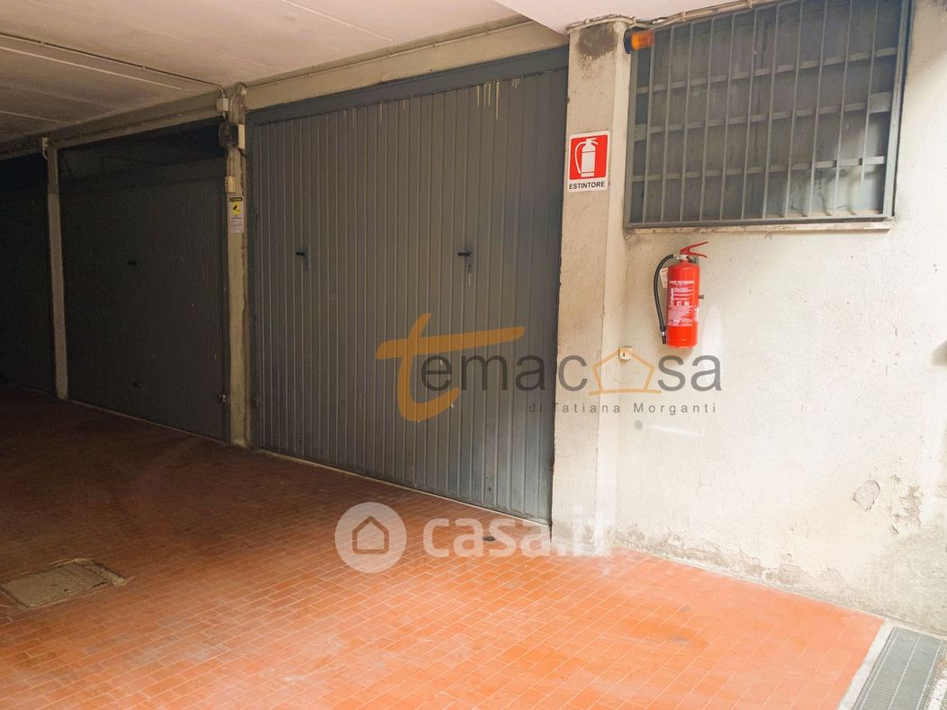 Garage/Posto auto in Vendita in Via Goriano Sicoli a Roma