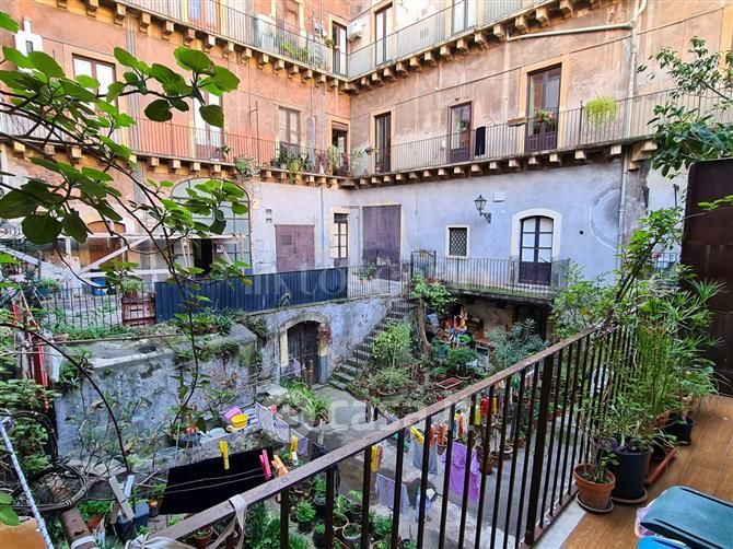 Appartamento in Vendita in Via Luigi Capuana a Catania