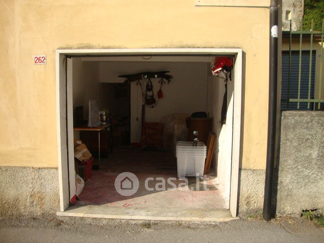 Garage/Posto auto in Vendita in Via Varenna a Genova
