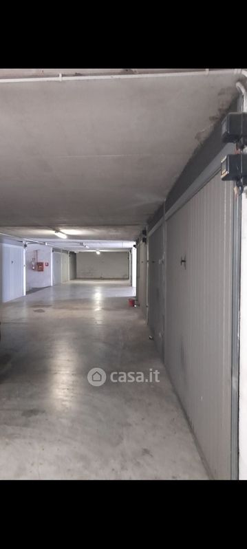 Garage/Posto auto in Vendita in Via Gregorio XI a Roma