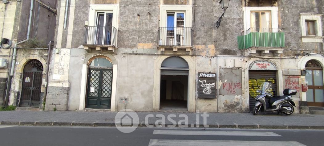 Negozio/Locale commerciale in Affitto in Via Giuseppe Garibaldi 201 a Catania