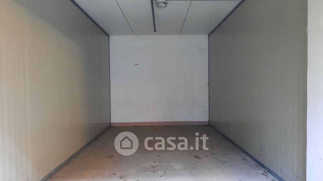 Garage/Posto auto in Vendita in Via C. Cassan a Padova