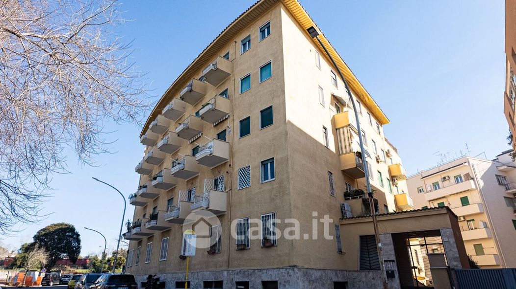 Appartamento in Vendita in Via Francesco Giangiacomo a Roma