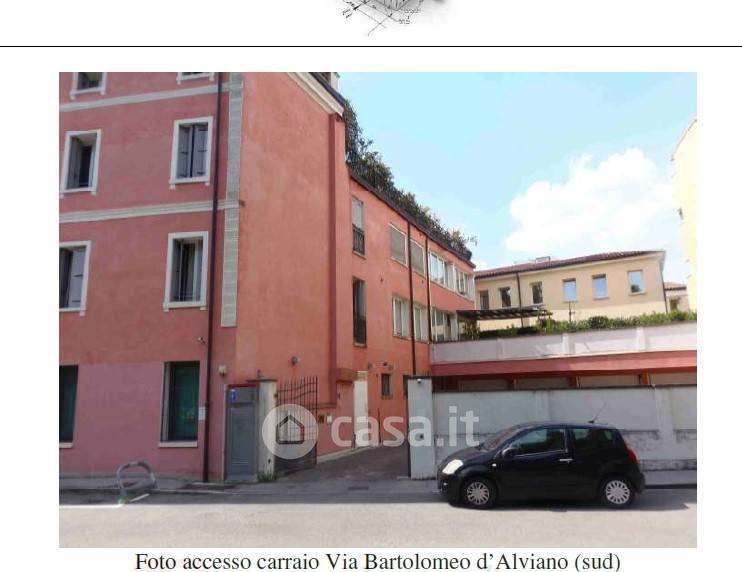 Garage/Posto auto in Vendita in Piazzale Pontecorvo 35 a Padova