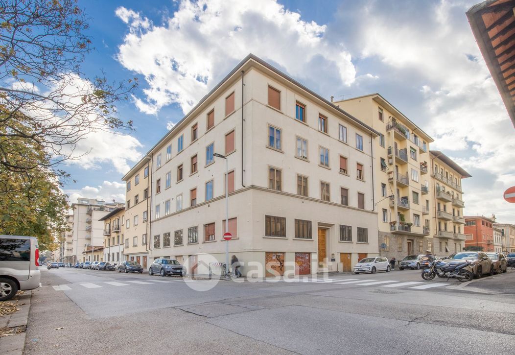 Appartamento in Vendita in Via Giambologna 44 a Firenze