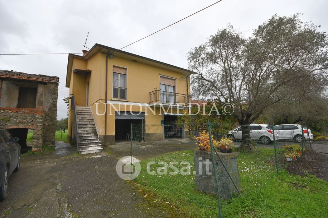 Casa Bi/Trifamiliare in Vendita in Via Monte Pecchiara 41 a Arcola