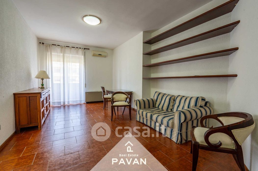 Appartamento in Affitto in Via Matteo Bandello a Cagliari