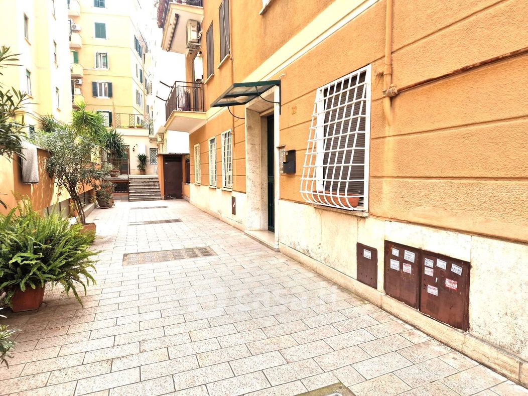 Appartamento in Vendita in Via di Monte Verde 57 a Roma