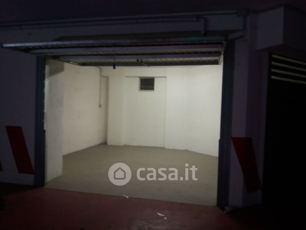 Garage/Posto auto in Affitto in Via MIGLIARDI & VENE' a Savona