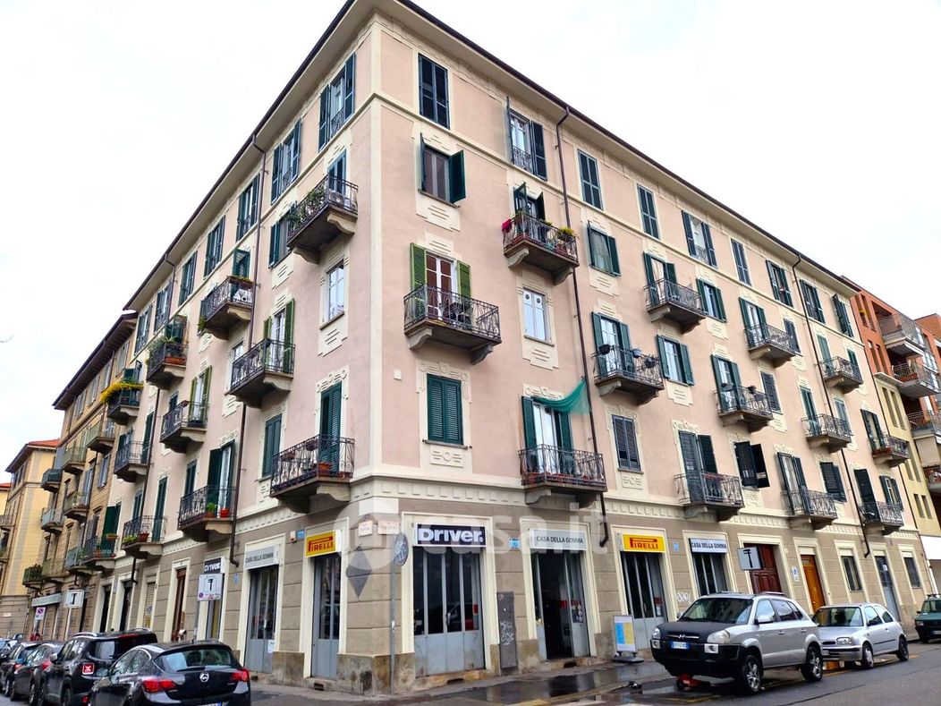 Appartamento in Vendita in Corso Tortona 14 a Torino