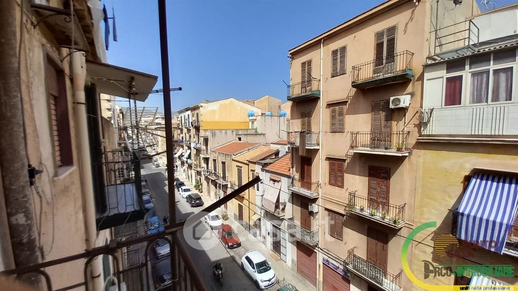 Appartamento in Vendita in Via Re Tancredi 10 a Palermo