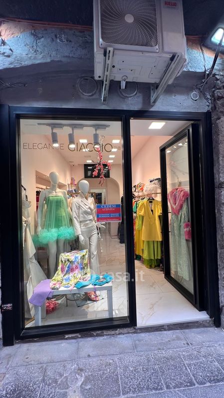 Negozio/Locale commerciale in Vendita in Via Chiaia a Napoli