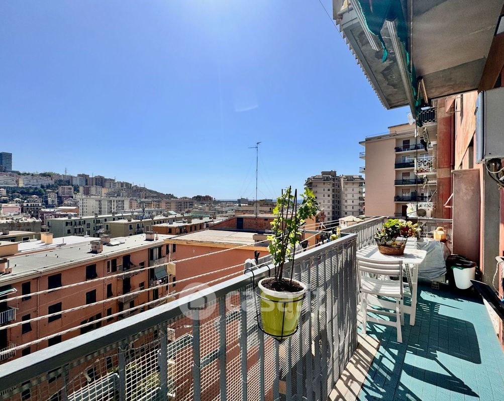Appartamento in Vendita in Via Giovanni Arrivabene 7 a Genova