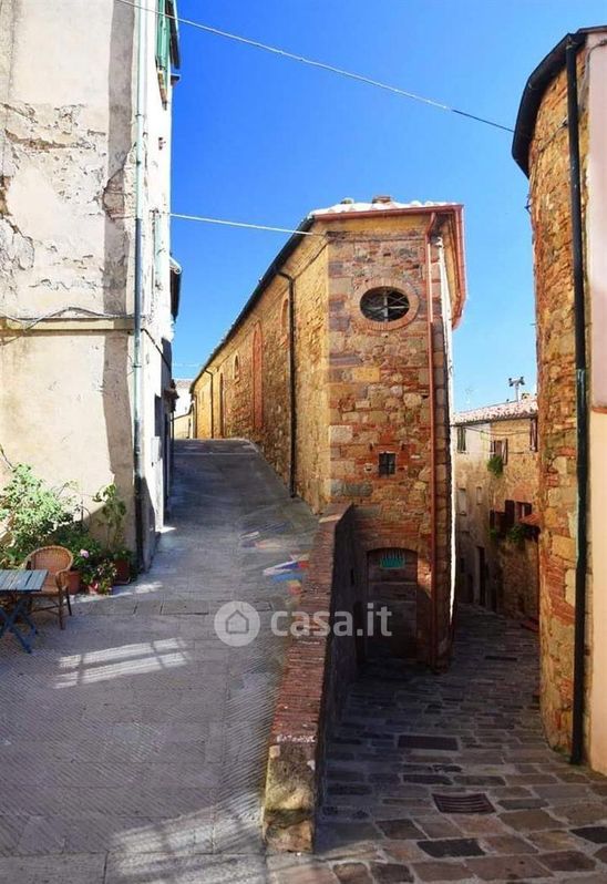 Rustico/Casale in Vendita in Via Castello in Serrazzano a Pomarance