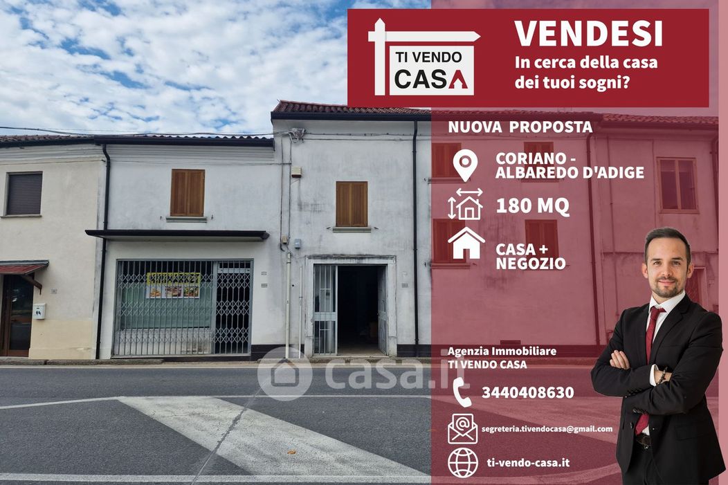 Casa Bi/Trifamiliare in Vendita in Piazza Camillo Brena 15 a Albaredo d'Adige