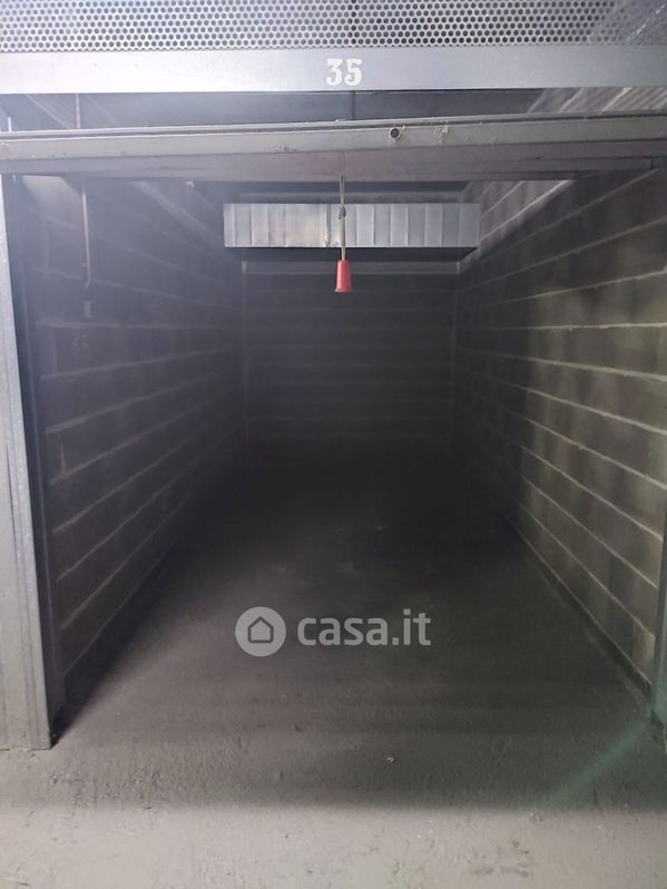 Garage/Posto auto in Vendita in Via monte pasubio a Loano