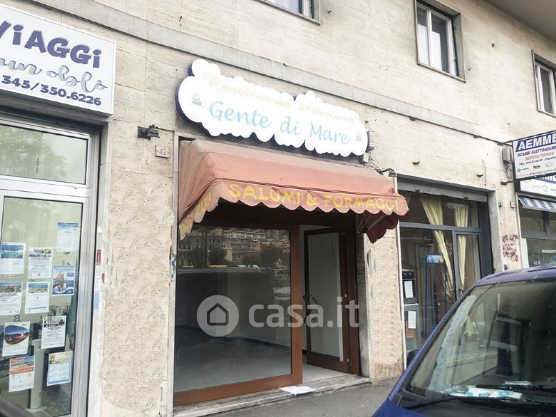 Negozio/Locale commerciale in Affitto in Via Bobbio a Genova