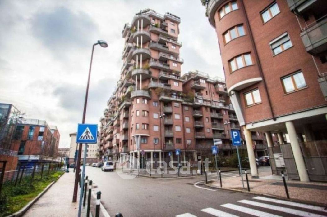 Appartamento in Vendita in Via Defendente Ferrari 1 a Torino