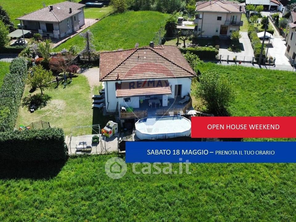 Villa in Vendita in Via Guglielmo Oberdan 30 a Arcisate