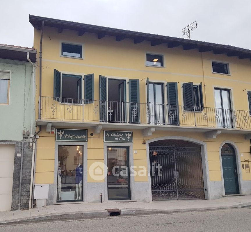 Negozio/Locale commerciale in Affitto in Via Giuseppe Mazzini a Torrazza Piemonte