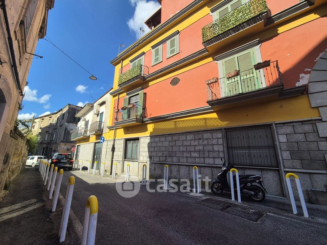 Appartamento in Vendita in Via Arco di Polvica a Napoli