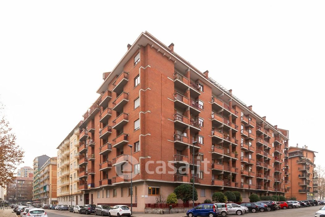 Appartamento in Vendita in Via Monte Pasubio 16 a Torino