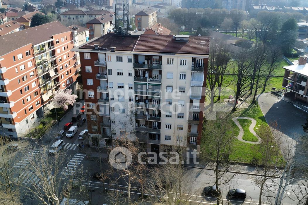 Appartamento in Vendita in Corso Taranto 174 a Torino