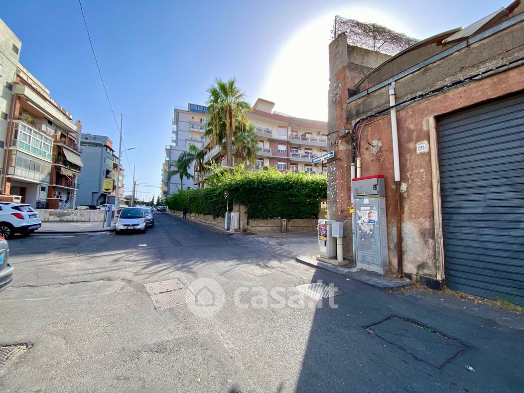 Garage/Posto auto in Vendita in Via Messina 223 a Catania