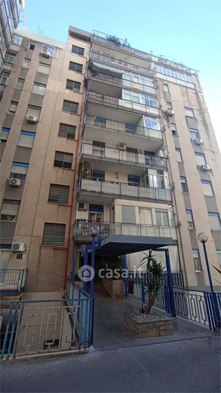 Appartamento in Vendita in Via Montepellegrino 151 a Palermo