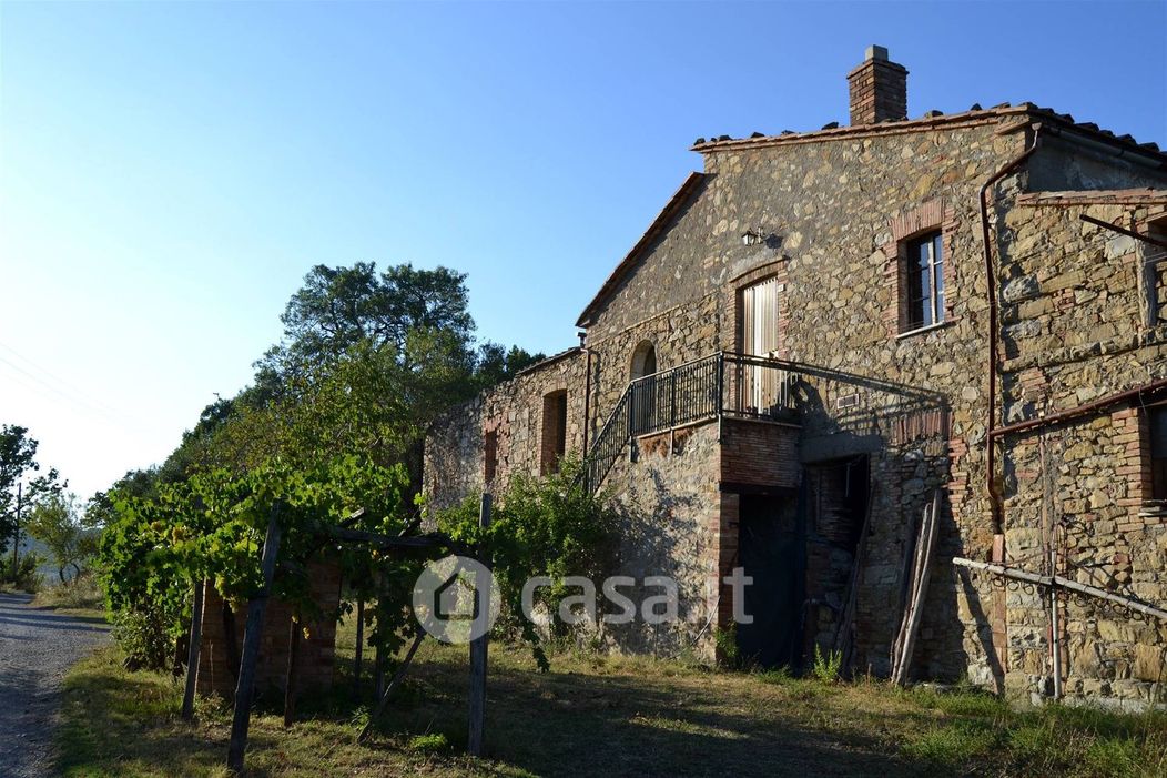 Rustico/Casale in Vendita in a Castelnuovo di Val di Cecina