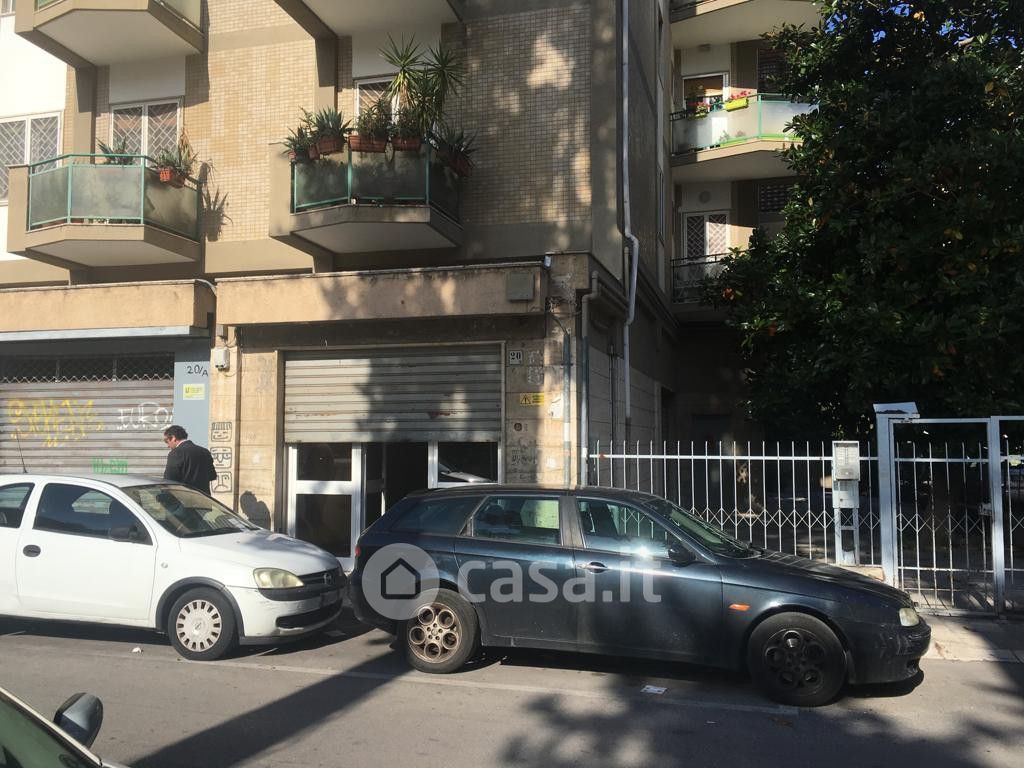 Negozio/Locale commerciale in Vendita in Via Gioacchino Toma 20 a Bari