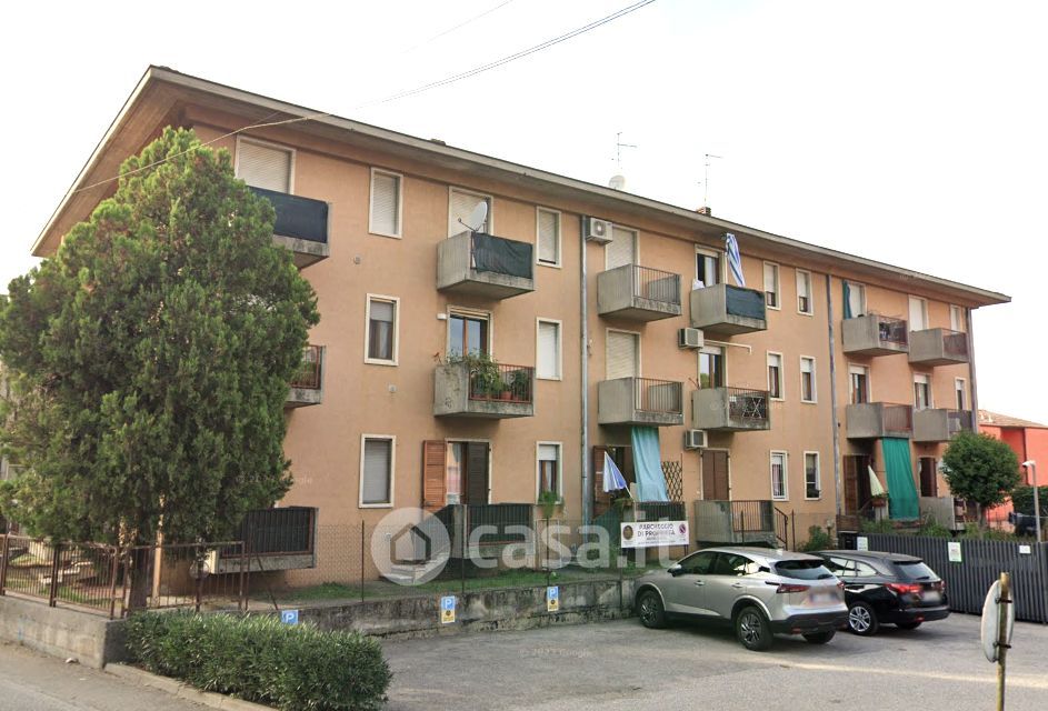 Appartamento in Vendita in Via delle Menegone 14 a Verona