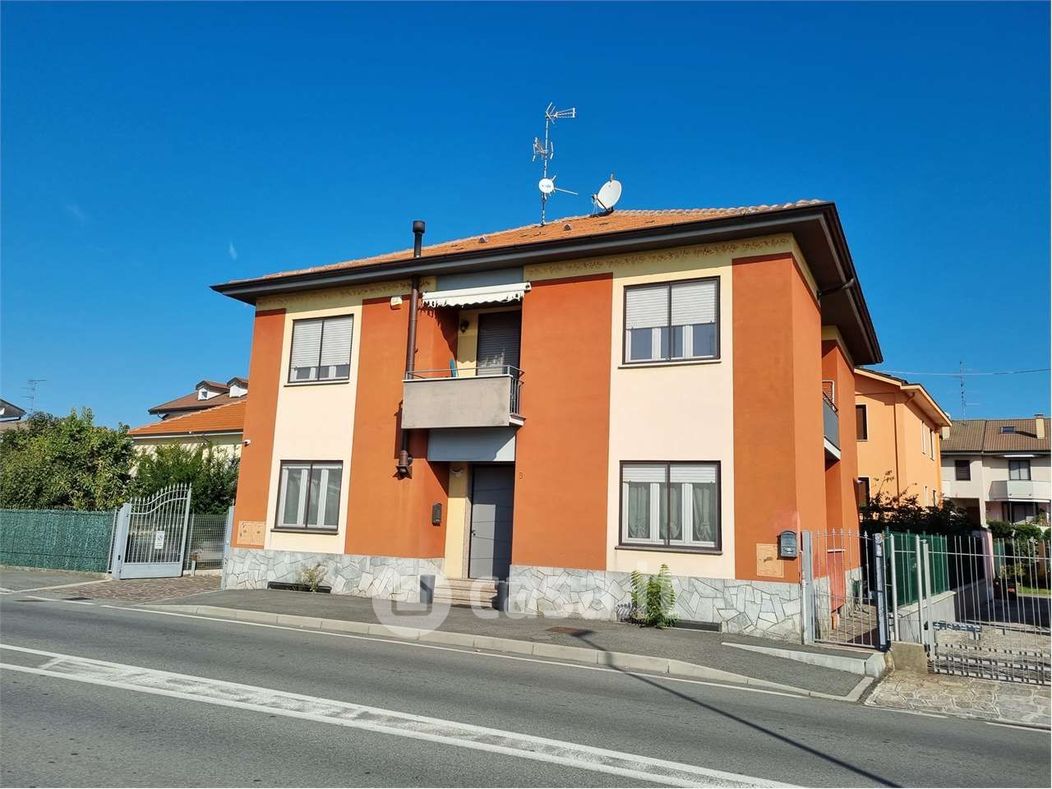 Casa Bi/Trifamiliare in Vendita in a Novara