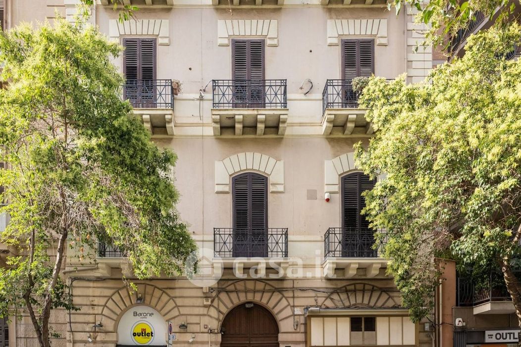 Appartamento in Vendita in Via Dante a Palermo