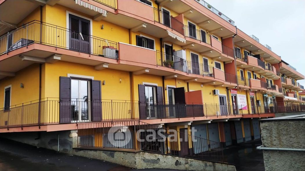 Appartamento in Affitto in Via Nizzeti a Aci Catena