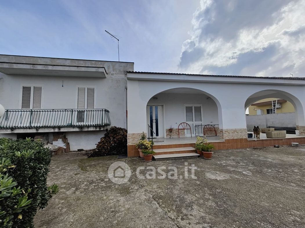 Villa in Vendita in Via Fiordalisi I Traversa 6 a Taranto
