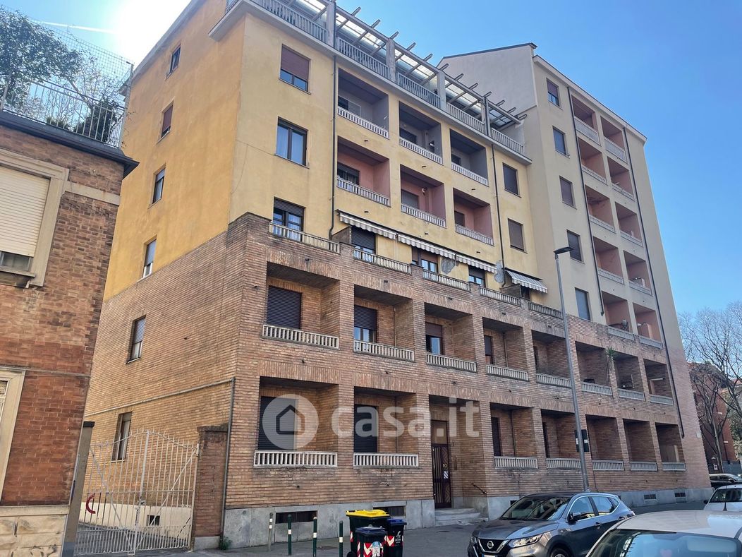Appartamento in Vendita in Via Rosolino Pilo 7 a Torino