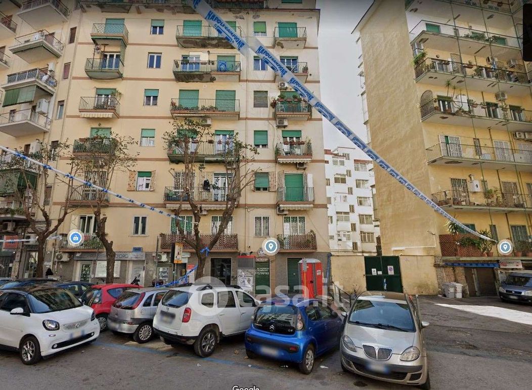 Negozio/Locale commerciale in Affitto in Via Luigi Caldieri 37 a Napoli