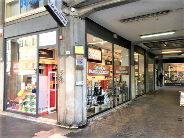 Negozio/Locale commerciale in Affitto in Via MAZZINI 52 a Parma
