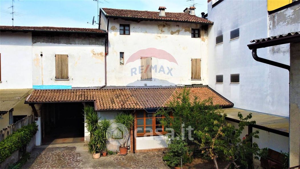 Casa indipendente in Vendita in Via Luciano Manara 47 -33 a Antegnate