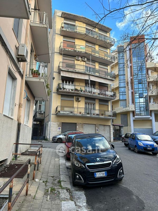 Appartamento in Vendita in Via Genova a Reggio Calabria