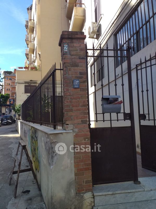 Appartamento in Vendita in Via Calvi 2 a Palermo