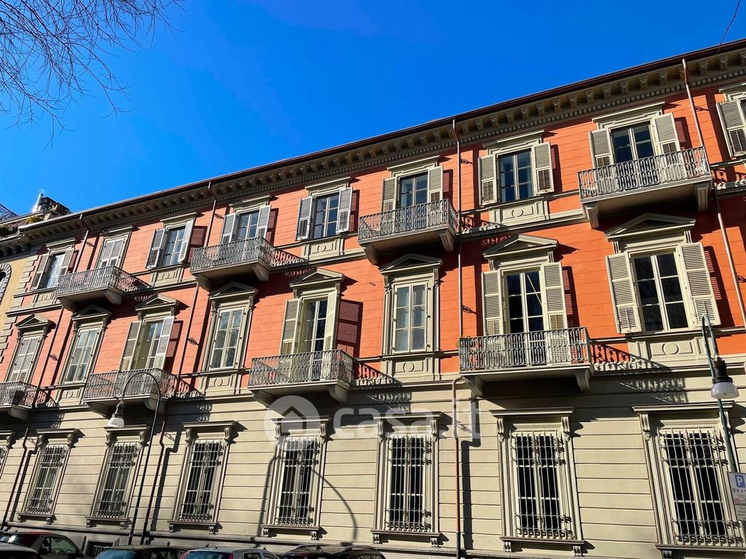 Appartamento in Vendita in Via Giovanni Giolitti 48 a Torino