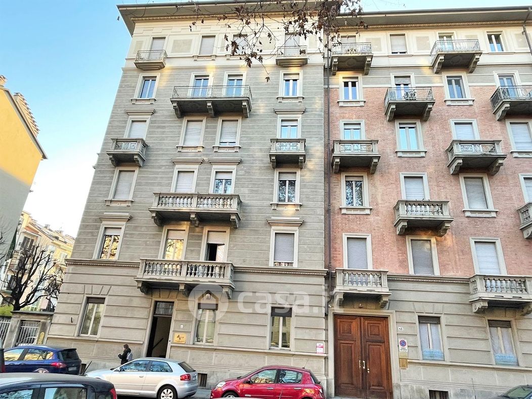 Appartamento in Vendita in Corso Duca degli Abruzzi 63 a Torino