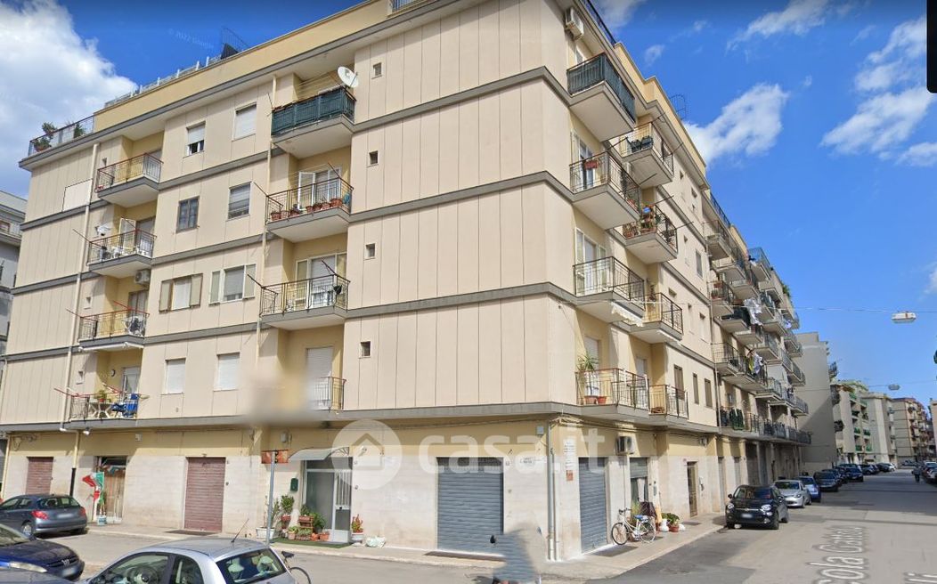 Appartamento in Vendita in Via Giuseppe Protomastro a Trani