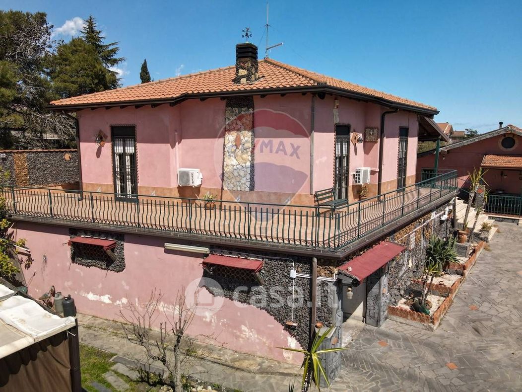 Villa in Vendita in Via Mompilieri 104 a Mascalucia