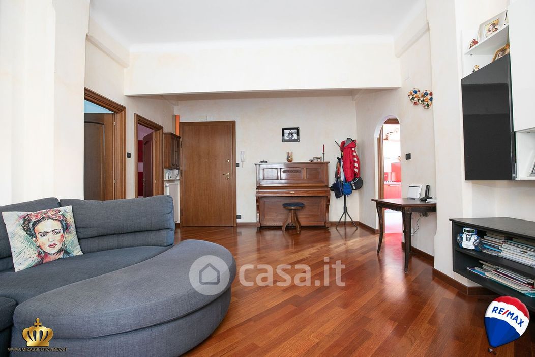 Appartamento in Vendita in Via dello Zucco 10 a Genova