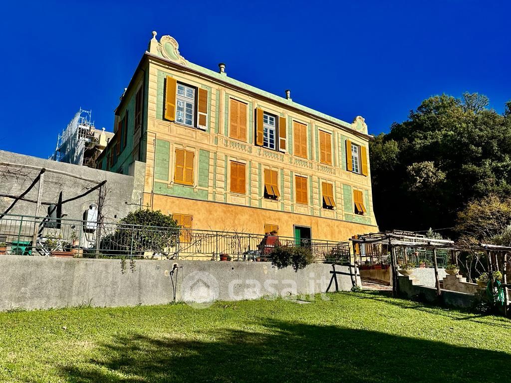 Appartamento in Vendita in Via Vesima a Genova