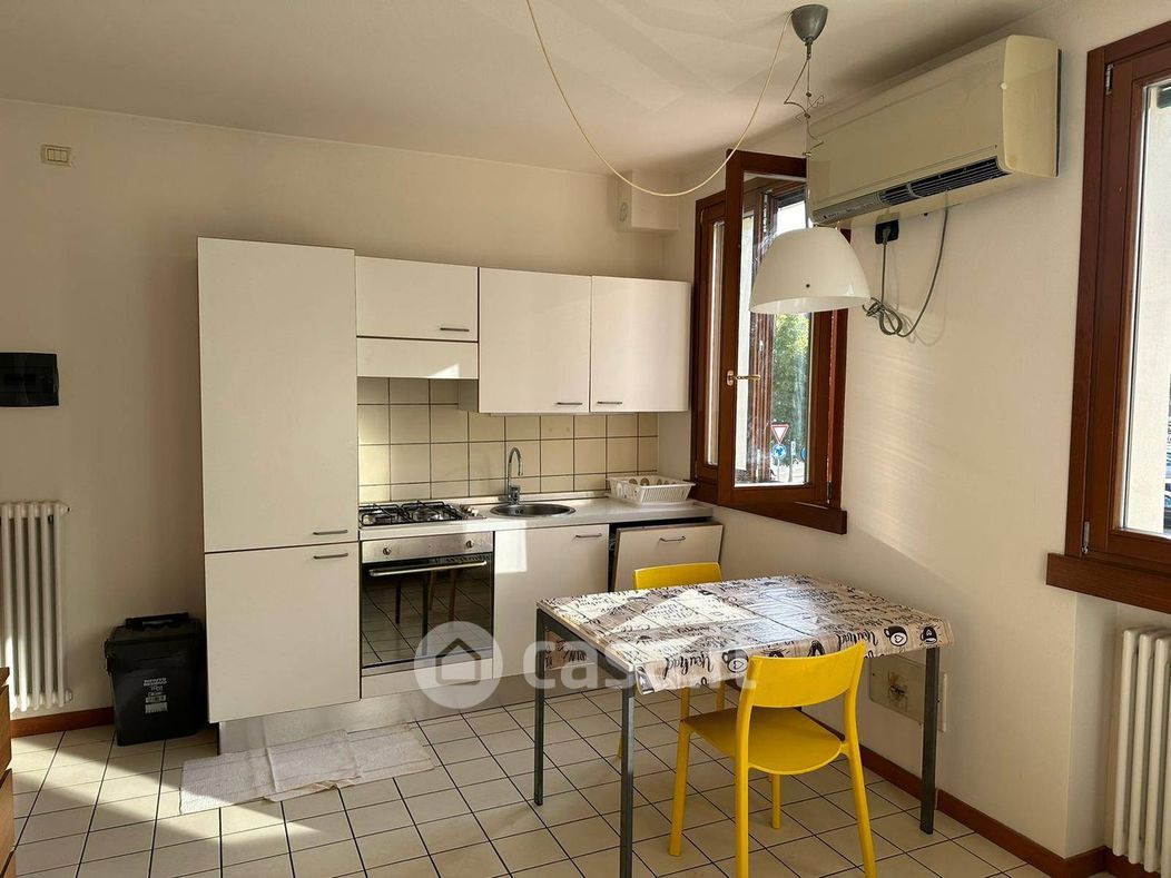 Appartamento in Affitto in Via Trieste a Parma